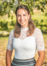 Nicola Neubauer, Lehrerin in Silberberg