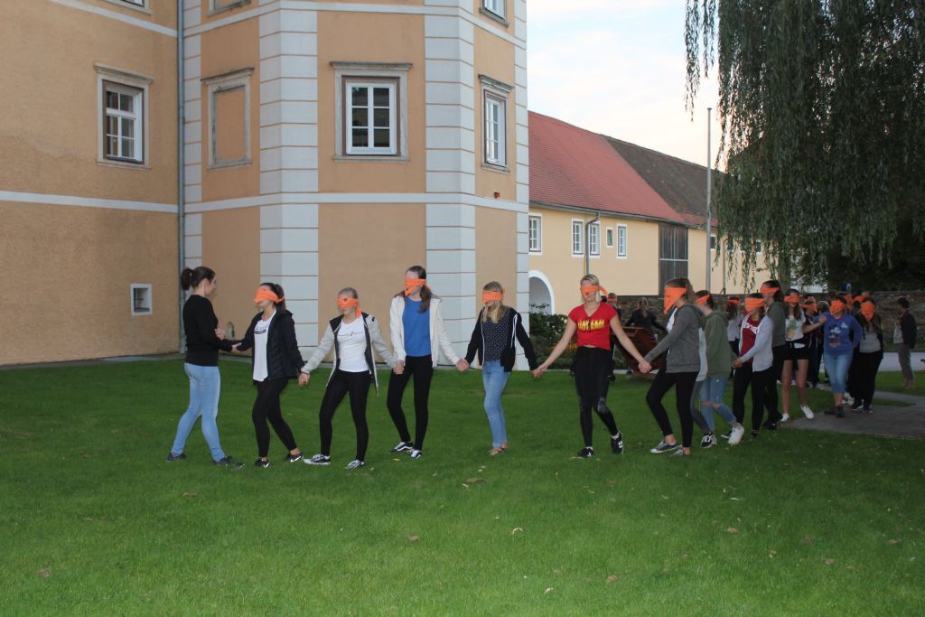 Kick off_ 1. Klasse Kick off_ 1. Klasse