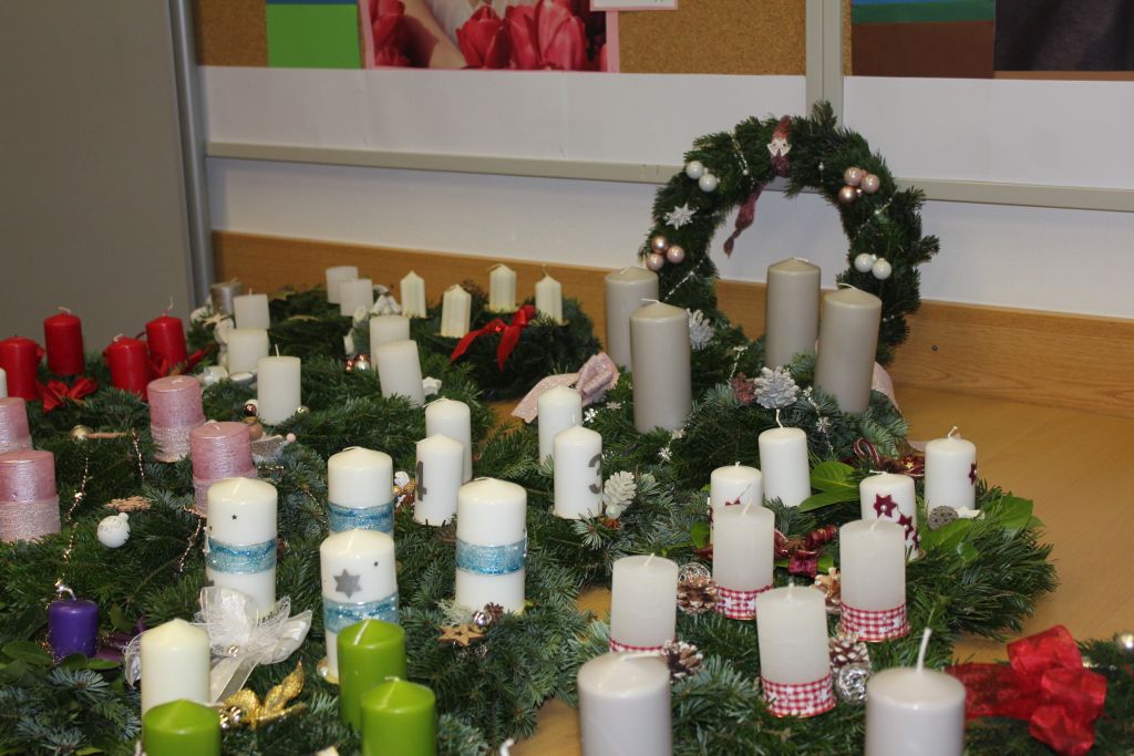 Adventkränze 3.Klasse Adventkränze 3.Klasse