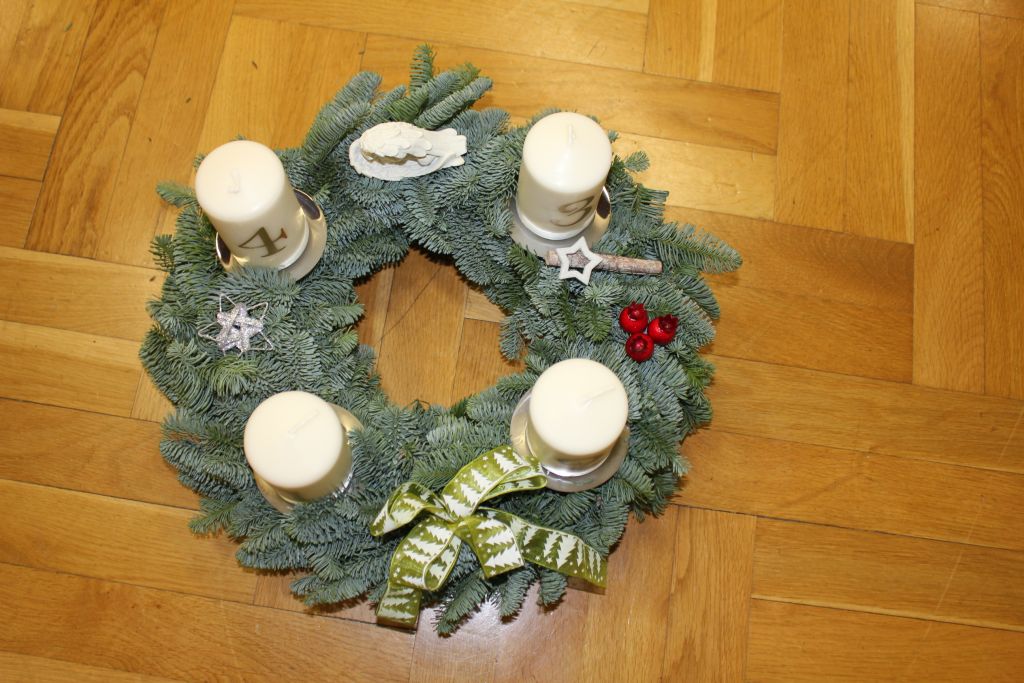 Adventkränze 1. Klasse Adventkränze 1. Klasse