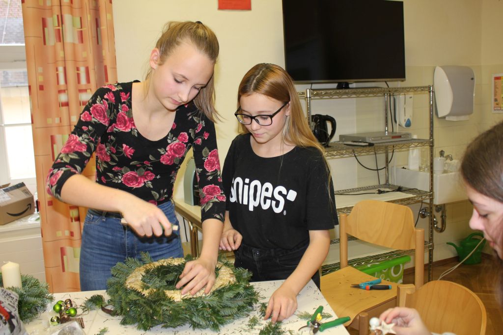 Adventkränze 1. Klasse Adventkränze 1. Klasse