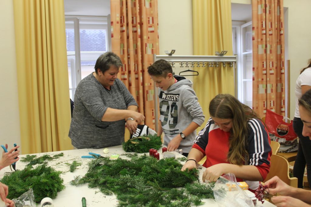 Adventkränze 1. Klasse Adventkränze 1. Klasse
