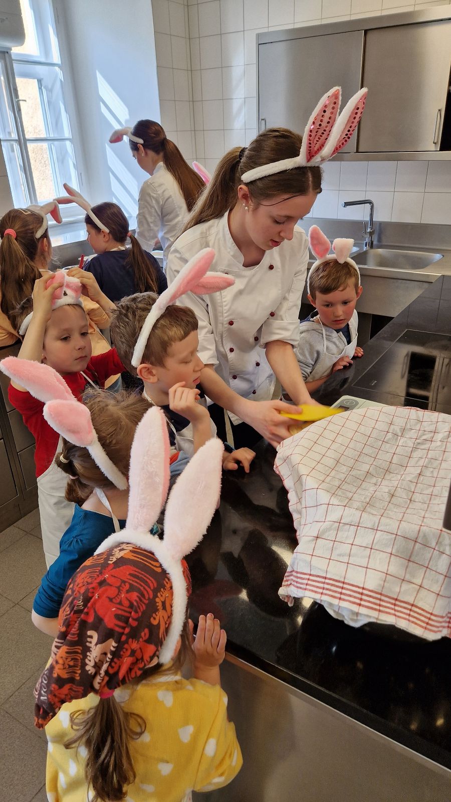 Kinderkochkurs Osterzauber und Hasenjagd Kinderkochkurs Osterzauber und Hasenjagd