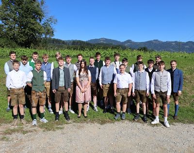 Das Bild zeigt die 2B Klasse Landwirtschaft