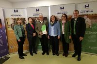 Das Bild zeigt die Hoftafelverleihung