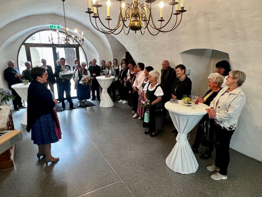 85. Geburtstag von Direktorin Helene Hude