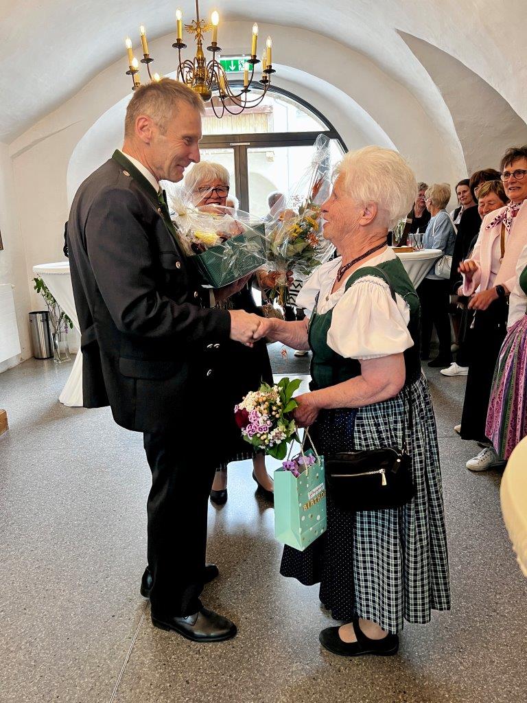 85. Geburtstag von Direktorin Helene Hude