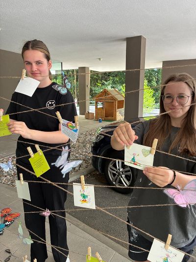 Unserer Schüler gestalten den Eingangsbereich