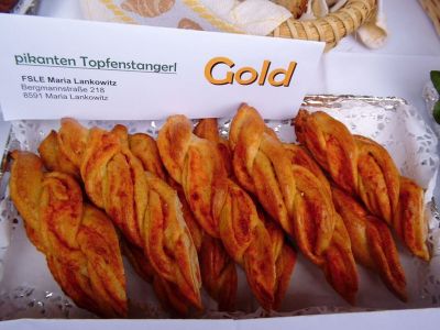 Pikante Topfenstangerl © FS Maria Lankowitz Pikante Topfenstangerl