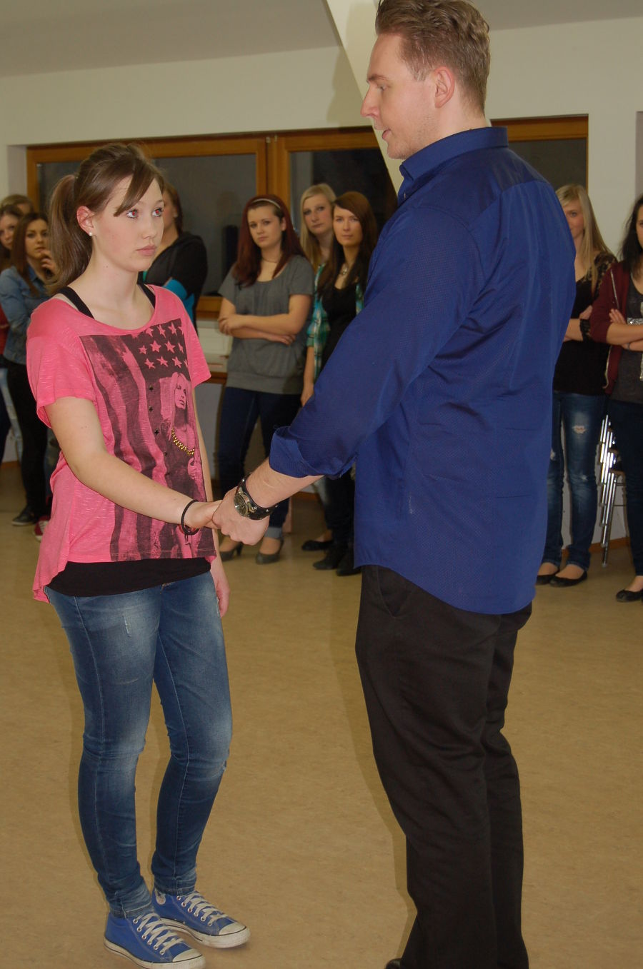 Tanzkurs der 2. Klasse
