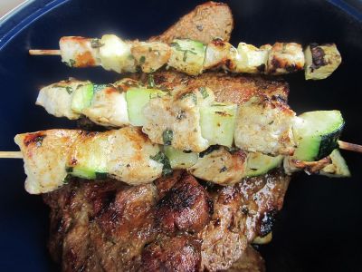 Hühner-Zucchini-Spieße