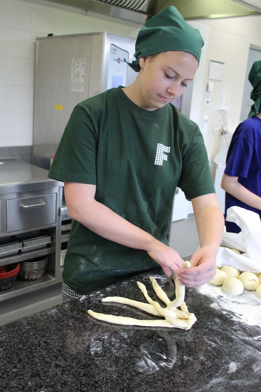 Striezel backen