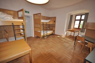 Internatszimmer im Schloß © LFS Kirchberg/Walde Internatszimmer im Schloß