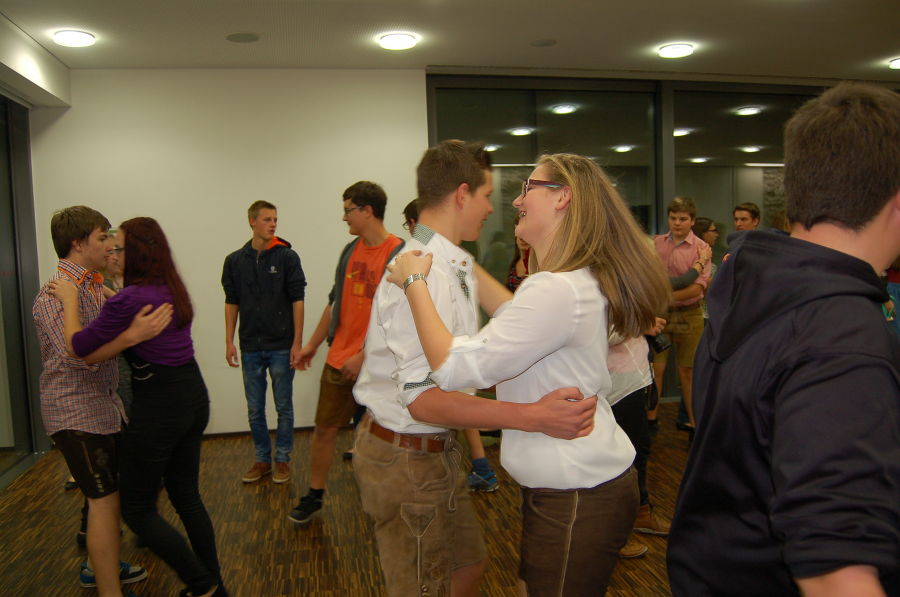 Tanzkurs der 2. Klasse