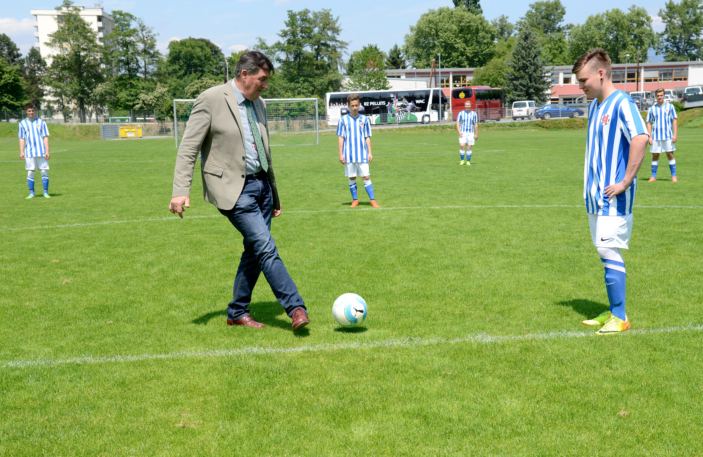 Bundesfußballturnier