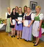 Kinderbetreuerinnen Abschluss 2015/2016 © FS Burgstall Kinderbetreuerinnen Abschluss 2015/2016 © FS Burgstall