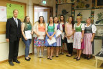 Kinderbetreuerinnen Abschluss 2016/2017 © FS Burgstall Kinderbetreuerinnen Abschluss 2016/2017 © FS Burgstall