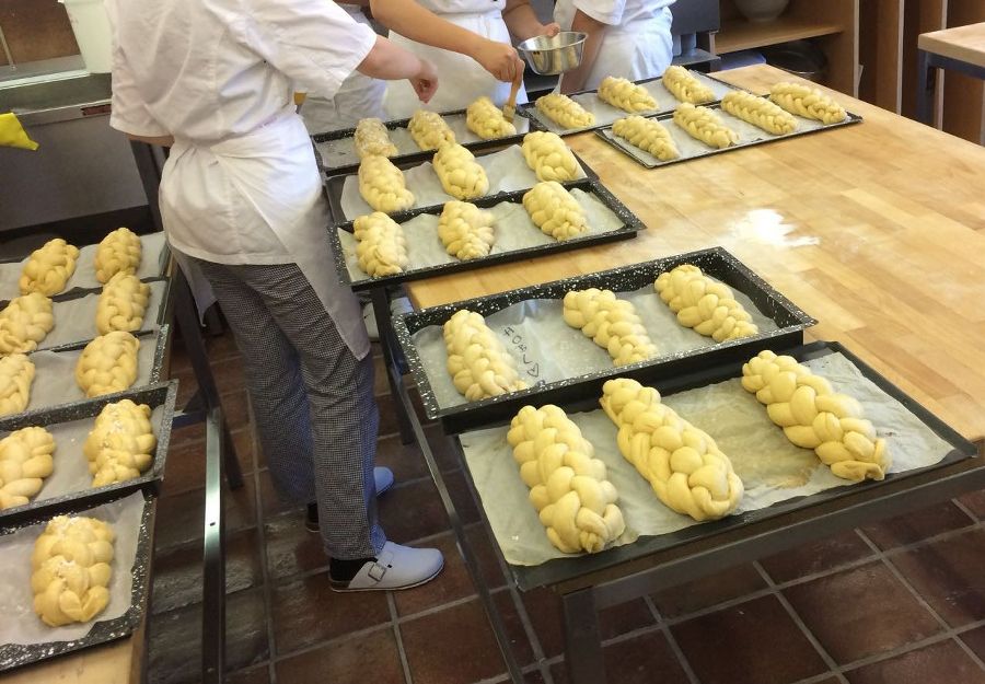 Allerheiligenstriezel backen