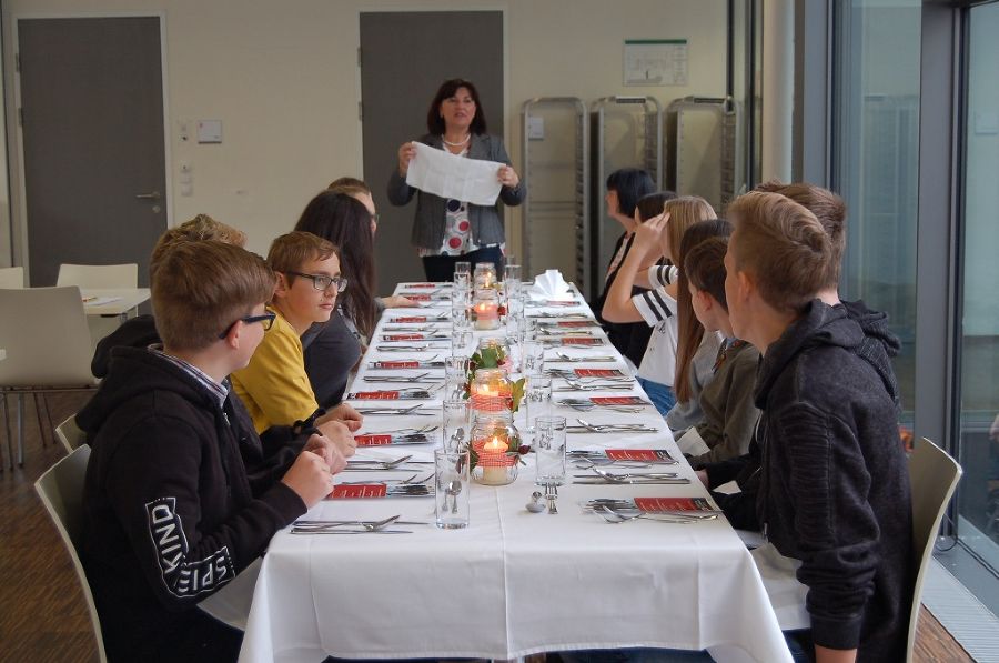 Benimmseminar mit der NMS St. Lambrecht 