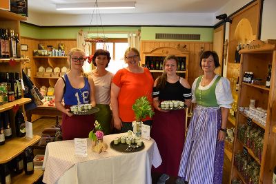 Joghurt-Verkostung im Bauernladen Gröbming