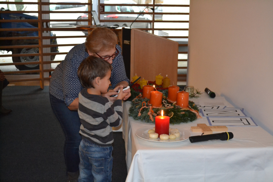 Adventkranzsegnung