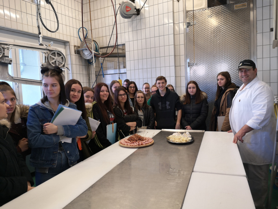 Fachexkursion "Tierhaltung" in die Fachschule Hatzendorf