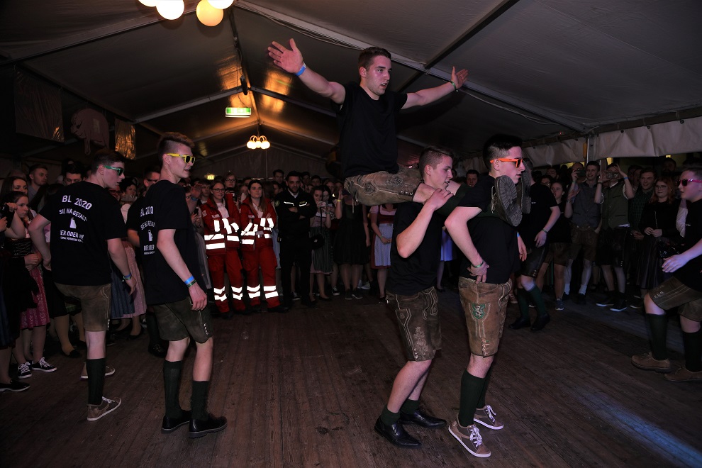 Hausball