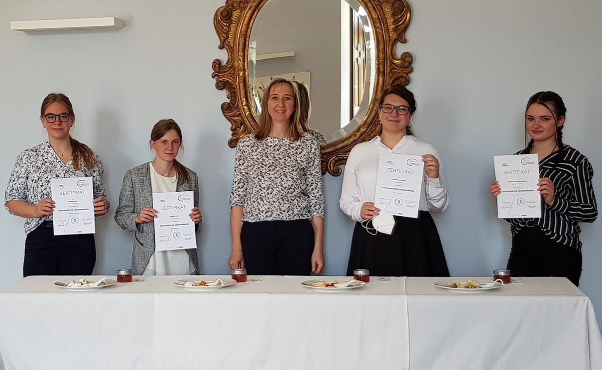 Diplomierte KäsekennerIn Diplomierte KäsekennerIn