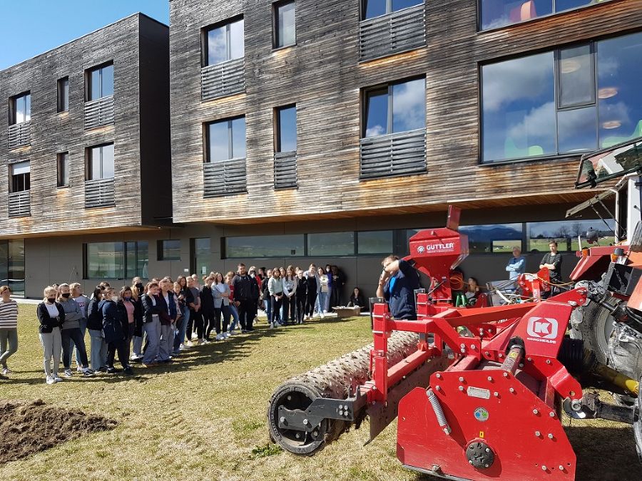 Projektstart Wildblumen in der FS Gröbming