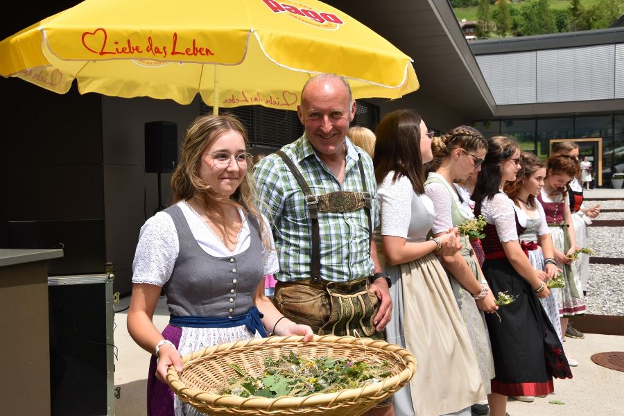 Insekten-Chalet-Dorf-Eröffnung