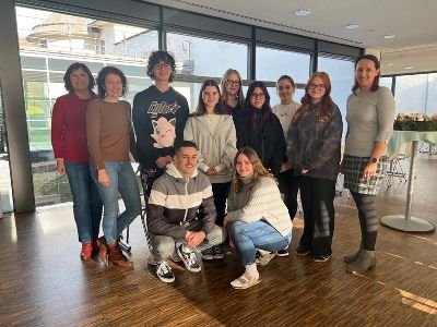 FSDir. Maria Reissner, Verena Siebenhofer,M.Ed. (GuK-Schule Stolzalpe),Leon Lochmann, Marius Leitner, Leonie Sperl, Shirin Kogler, Sara Gölly, Ayisha Niederhauser, Helena Krenn, Leonie Haller, Ursula Meister, M.Ed. (GuK-Schule Stolzalpe) © FS Feistritz FSDir. Maria Reissner, Verena Siebenhofer,M.Ed. (GuK-Schule Stolzalpe),Leon Lochmann, Marius Leitner, Leonie Sperl, Shirin Kogler, Sara Gölly, Ayisha Niederhauser, Helena Krenn, Leonie Haller, Ursula Meister, M.Ed. (GuK-Schule Stolzalpe)