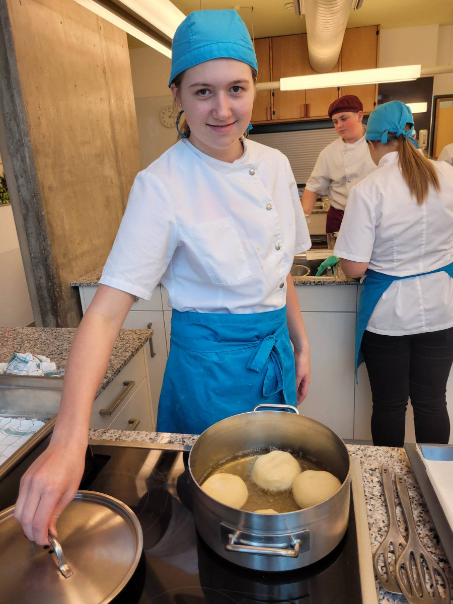 Faschingskrapfen backen: