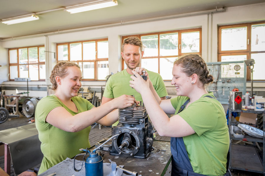 Traktorreparatur Traktorreparatur