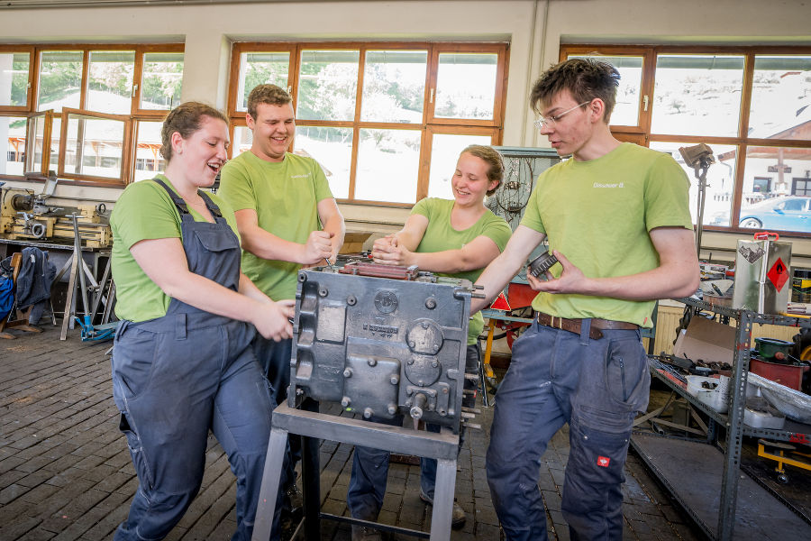 Traktorreparatur Traktorreparatur