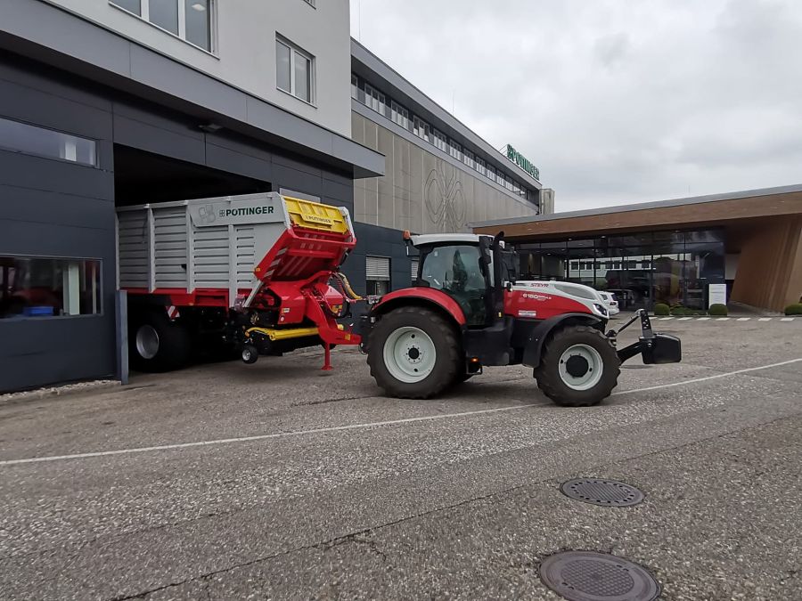 Landtechnik-Exkursion 2. Jahrgang LW