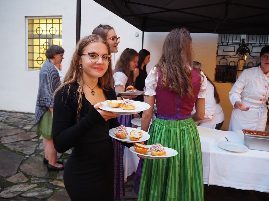 Zertifikatsverleihung des 2. Jahrganges