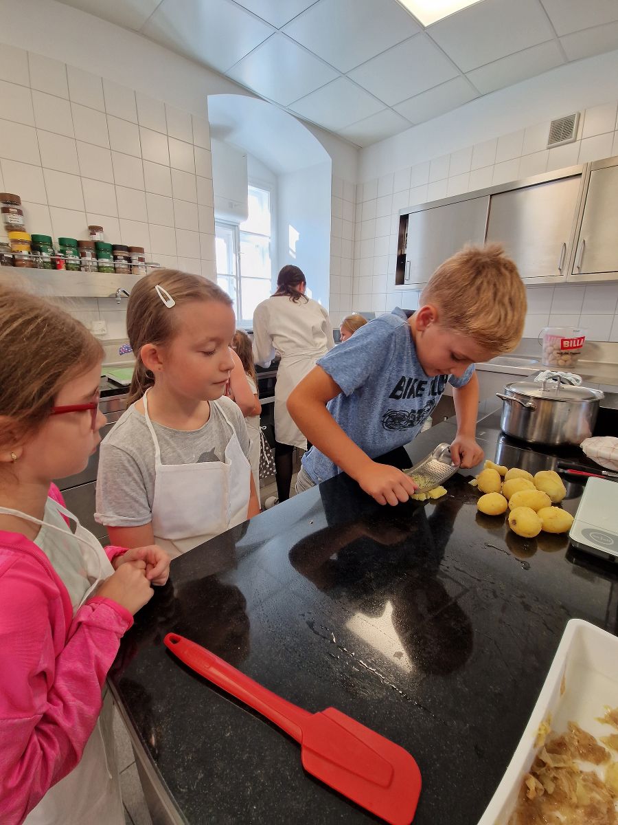 Kartoffelkreationen im Kinderkurs