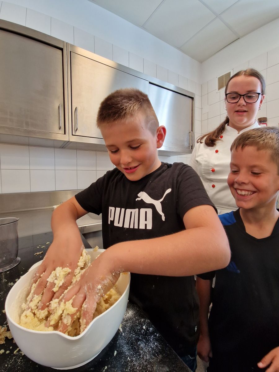 Kartoffelkreationen im Kinderkurs