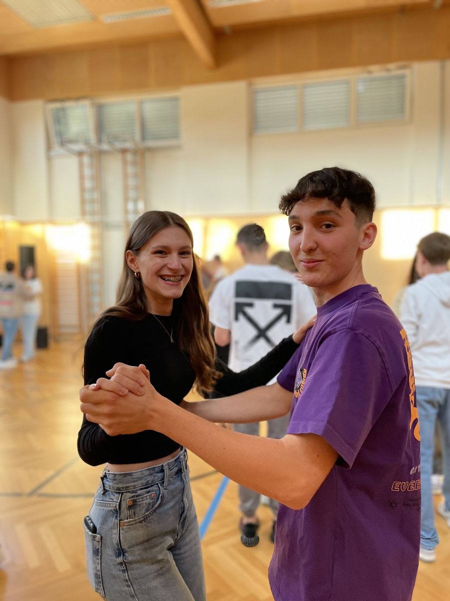 Tanzkurs für unsere Schüler:innen Tanzkurs für unsere Schüler:innen