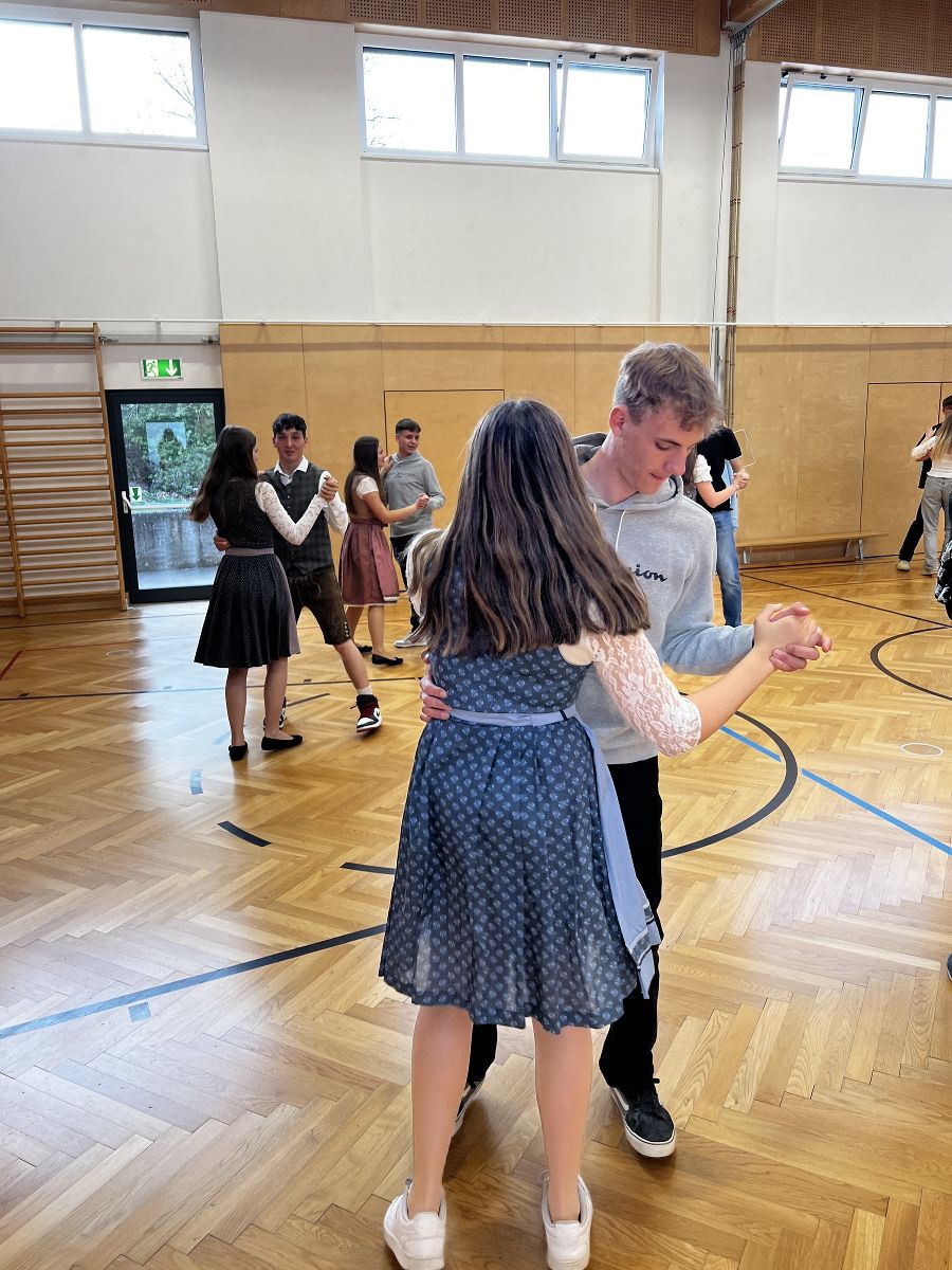 Tanzkurs für unsere Schüler:innen