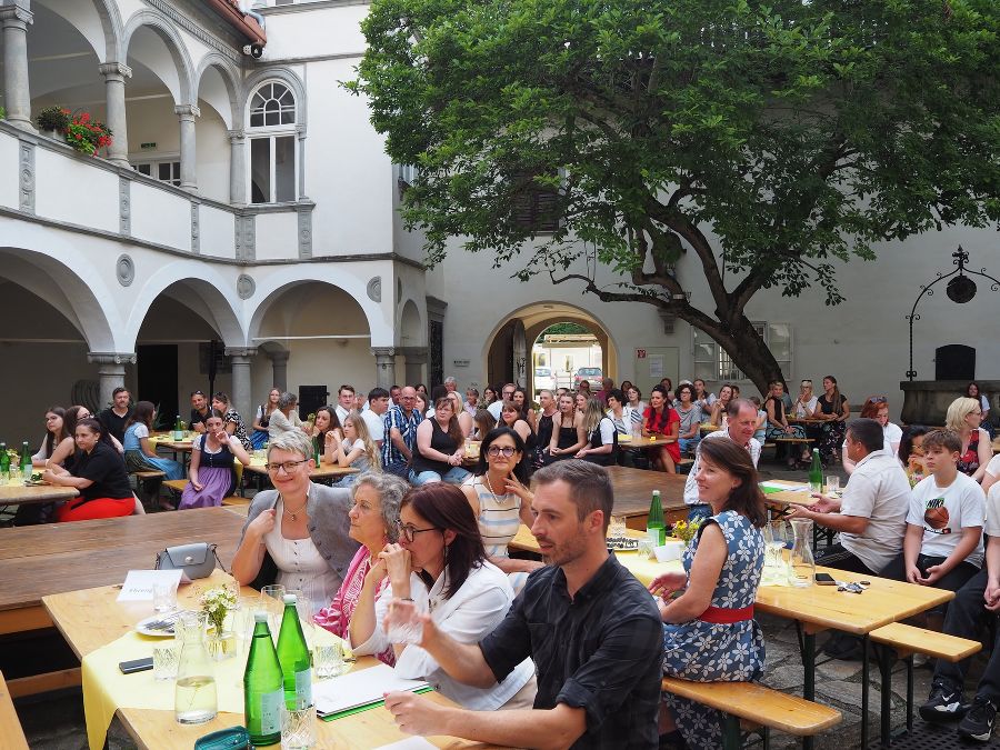Zertifikatsverleihung des 2. Jahrganges