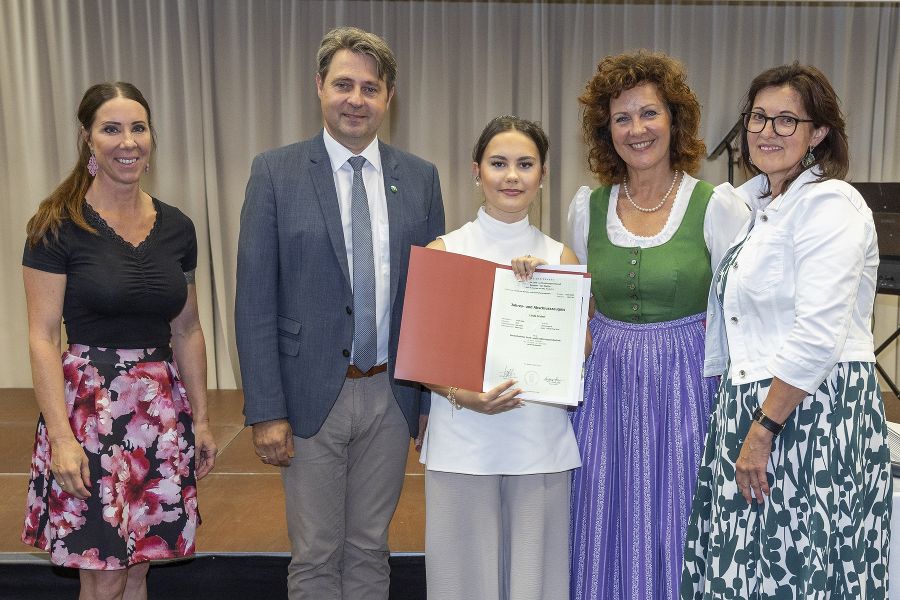 Abschlussfeier des dritten Jahrganges Abschlussfeier des dritten Jahrganges