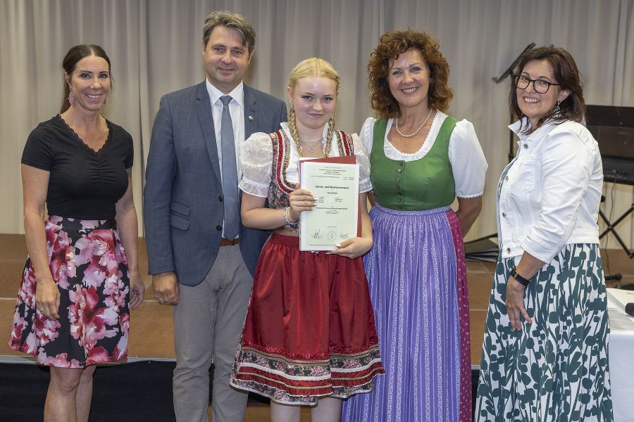Abschlussfeier des dritten Jahrganges Abschlussfeier des dritten Jahrganges