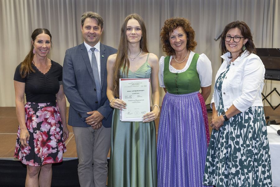 Abschlussfeier des dritten Jahrganges Abschlussfeier des dritten Jahrganges
