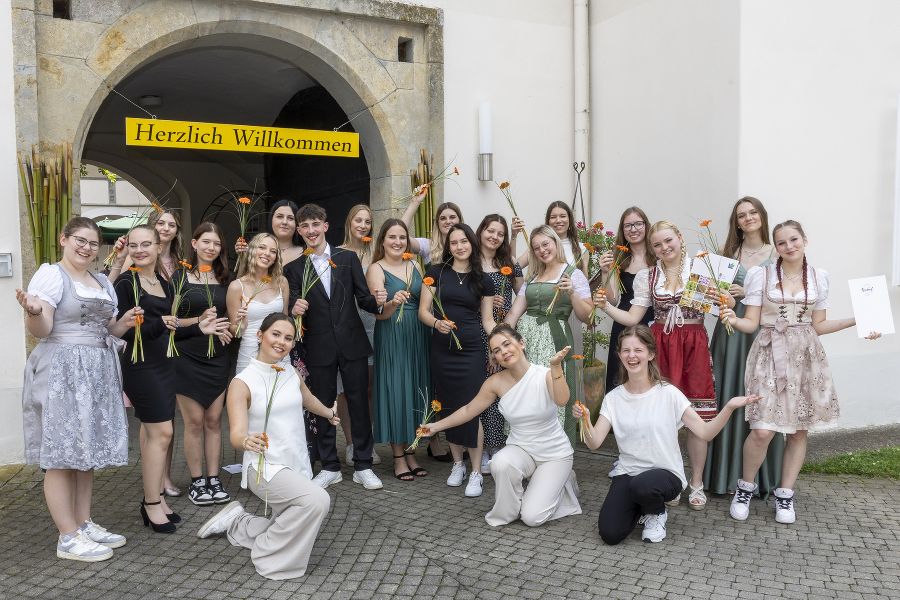Abschlussfeier des dritten Jahrganges Abschlussfeier des dritten Jahrganges