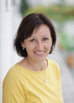 Portraitfoto von Claudia Fellinger