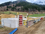 Verschließen der Kabelkünetten und Schalungsarbeiten bei der Speicherzentrale © LFS Grabnerhof Verschließen der Kabelkünetten und Schalungsarbeiten bei der Speicherzentrale