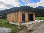 Fertigstellung Außenschalung und Dach Container